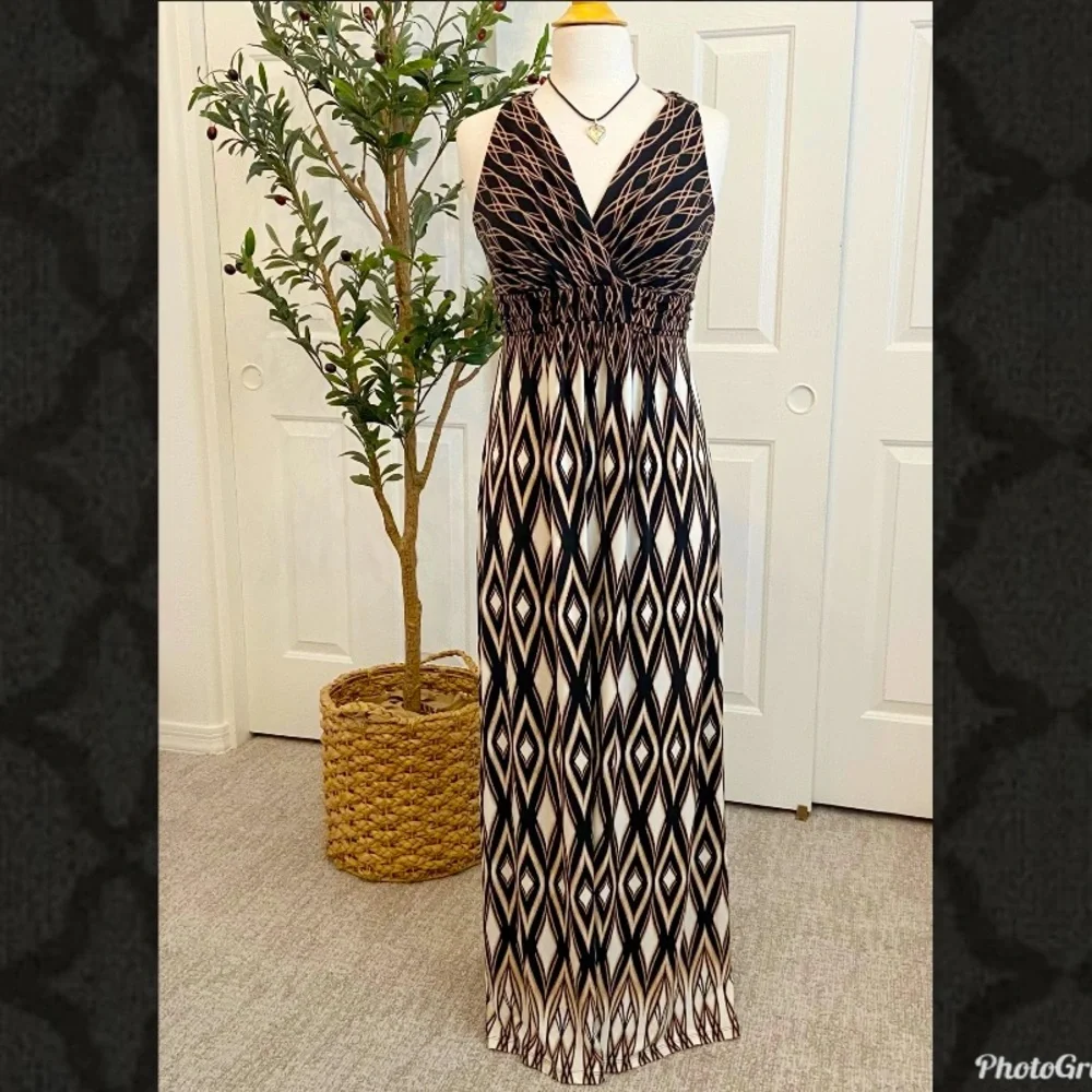 SOMA Soft Casual Maxi Dress, Criss/Crosses in Back - Picture 2 of 11